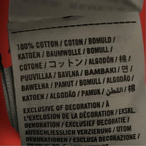 THE Hollister Skinny Med-Dark Wash Slight Factory Distressing and Fading 30 x 32 - Picture 13 of 13